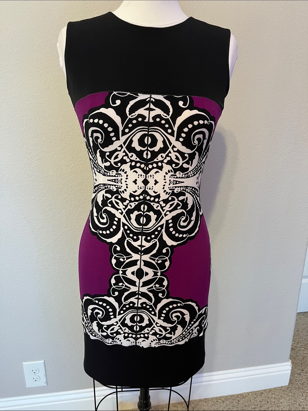 Sleeveless Purple & Black Mini Dress with Ornate Center Print